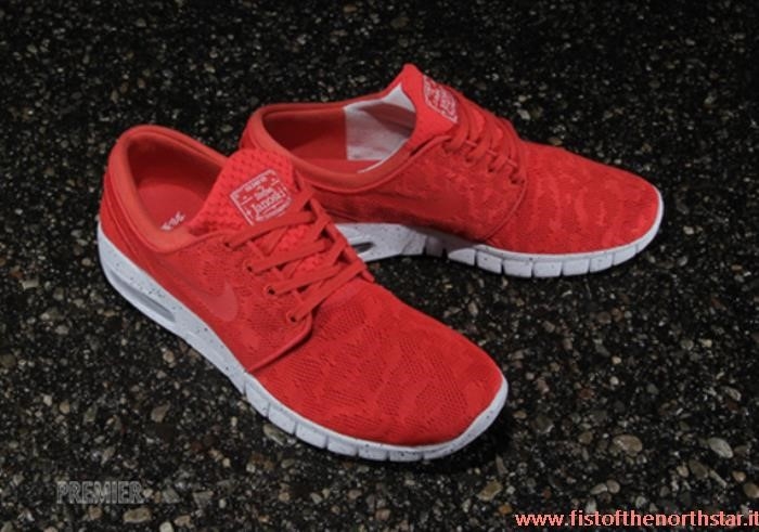 Nike Janoski Crimson