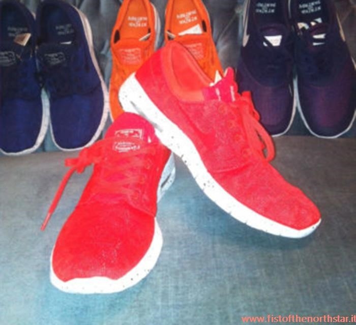 Nike Janoski Crimson