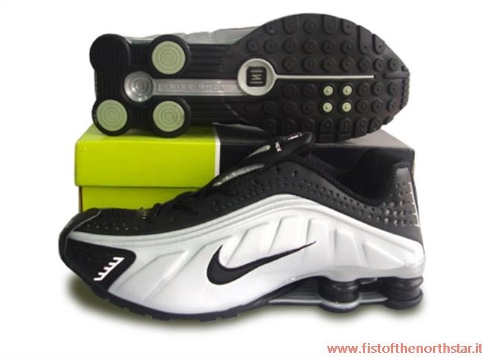 Nike Shox Scarpe Nero